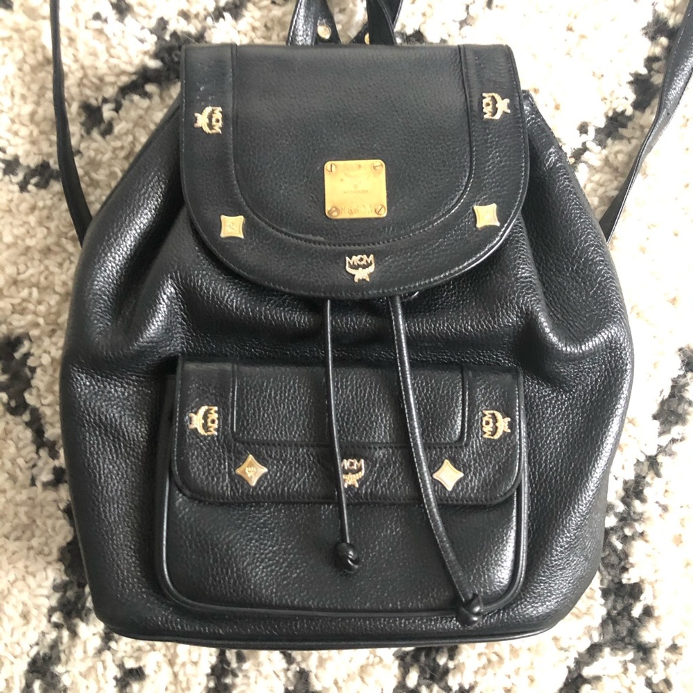 VTG MCM Classic Leather Backpack 💯% AUTHENTIC